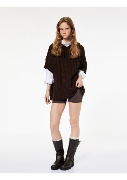 Kapüşonlu Saç Örgüsü Detaylı Kısa Kollu Triko Oversize Panço fiyatları