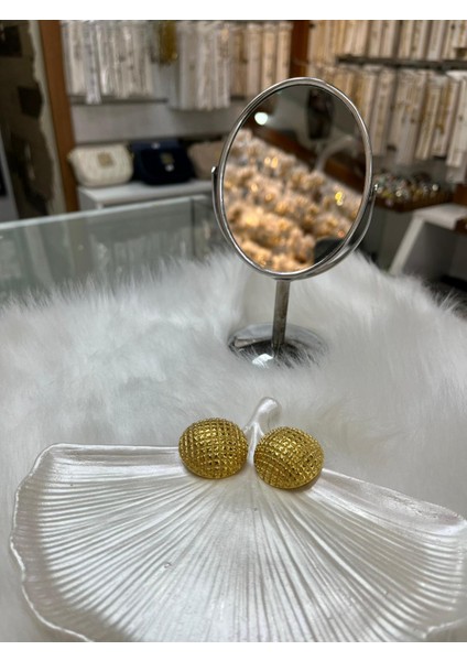 Gürz Baklava Desenli Gold Renkli Çelik Kadın Küpe fiyatları