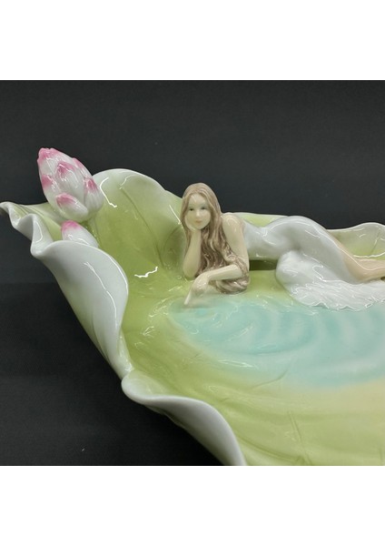 Unicorn Studio Porselen Su Perisi Dekoratif Biblo Tabak, Nilüfer Yapraklı Lüks Sunumluk, 26X17 cm