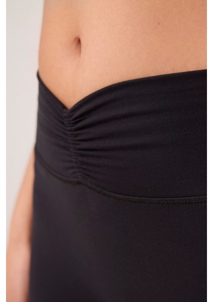 x Ece Siyah Bel Detaylı Ispanyol Paça Pantolon Ruched & Flared