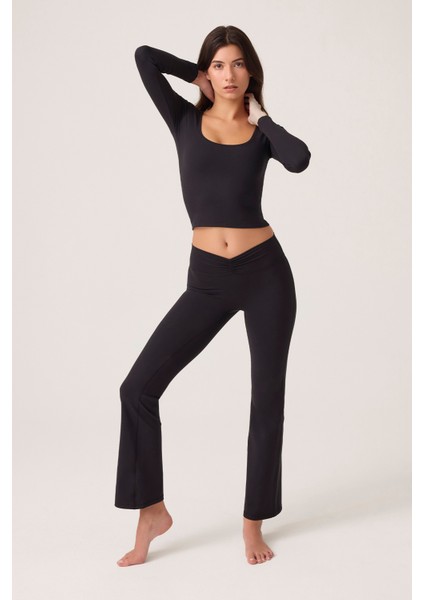 x Ece Siyah Bel Detaylı Ispanyol Paça Pantolon Ruched & Flared