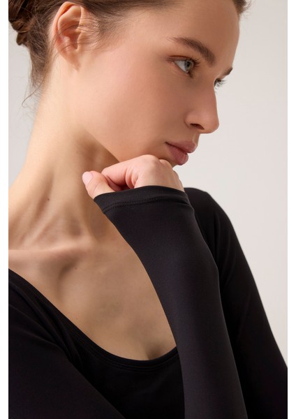 x Ece Siyah Uzun Kollu U Yaka Spor Bluz Scoop Neck Top