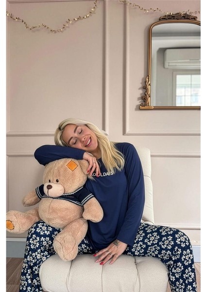Lacivert Floral Days Desenli Uzun Kollu Bambu Örme Kadın Pijama Takımı fırsatları