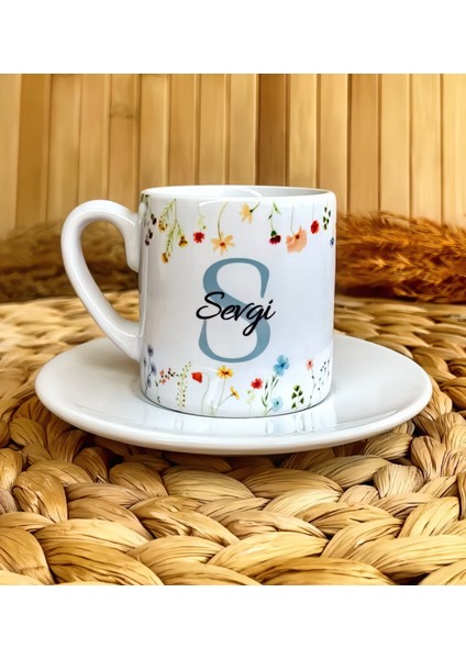 Çiçeklerin Dansı Temalı Kişiye Özel Isimli Türk Kahvesi Fincanı – Porselen 90 ml