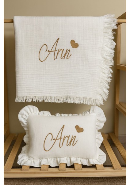 Kız Erkek Bebek Isimli Nakışlı Müslin Battaniye Yastık Kılıfı