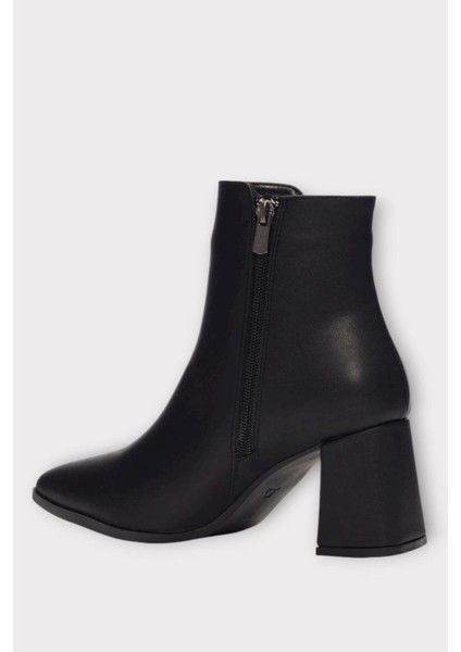 Kalın Topuk Sivri Burun Fermuarlı Kadın Bot Siyah modelleri