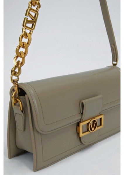 Gri Kare Kilit Detaylı Omuz Çantası