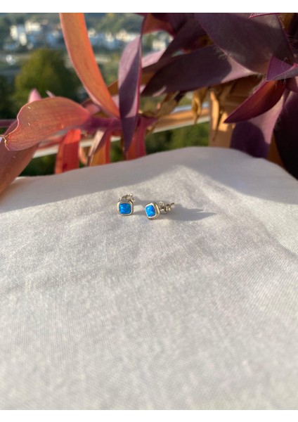 925 Ayar Gümüş Mavi Opal Taşlı Genç/yetişkin Kadın Küpe (Kare)- Şık Tasarım