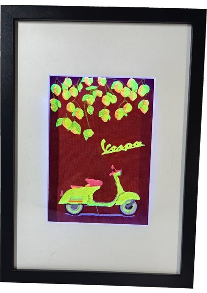 Vespa Kırmızı - Uv LED Li Neon Nakış Işlemeli 21X30 cm modelleri