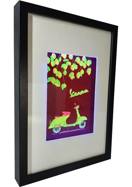 Vespa Kırmızı - Uv LED Li Neon Nakış Işlemeli 21X30 cm indirimleri