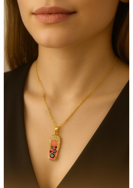 Pembe Zeminli Nal ve Nazar Boncuklu Çelik Kolye