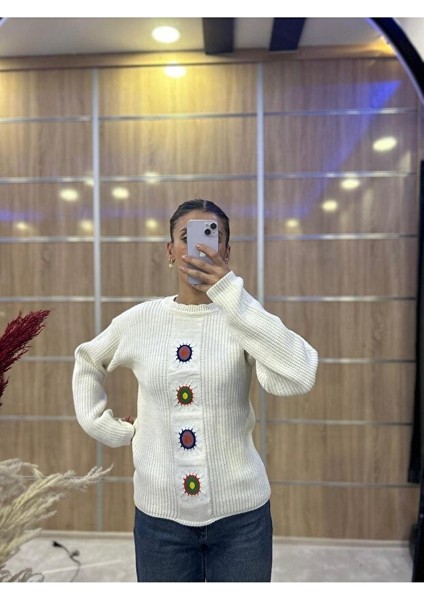 Kız Çocuk Renkli Nakış Detaylı Pembe-Ekru Oversize Triko Kazak fiyatları