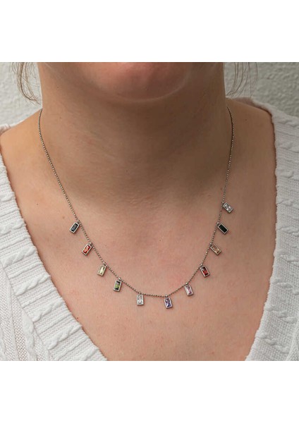 Gümüş Renkli Taşlı Şans Kadın Kolye modelleri