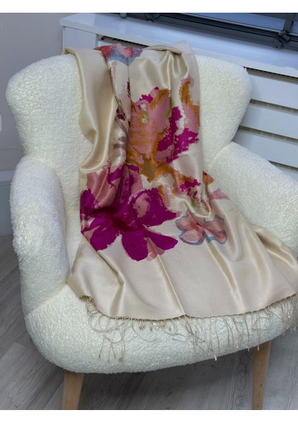 Akşam Sefası Desenli İpek Şal Bej