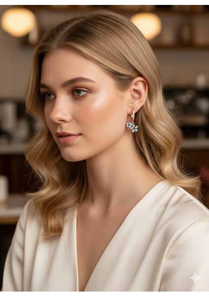 925 Ayar Papatya Silver Elmas Taşlı Çiçek Küpe.elmas Montürlü Çiçek Küpe.rose.gold.rodaj fırsatları