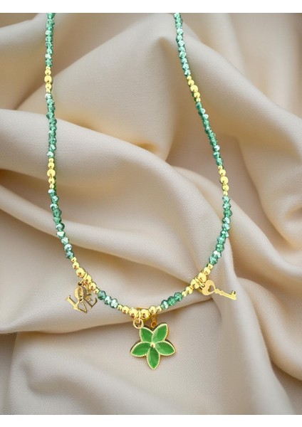 Şık Kadın Kolye – Günlük ve Özel Gün Kombinleri Için Mükemmel Aksesuar