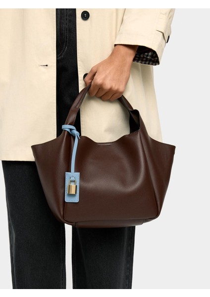 Çıkarılabilir Charm'lı Tote Çanta