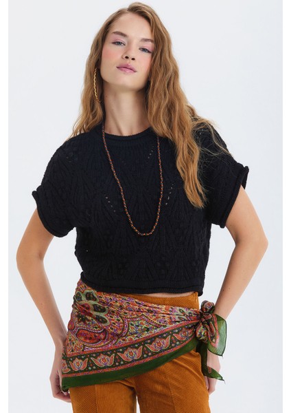 Etnik Desenli Hint Ipeği Şal Yeşil - Turuncu modelleri