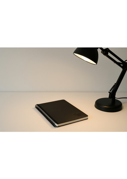 Siyah Defter ve Beyaz Jel Kalem Seti