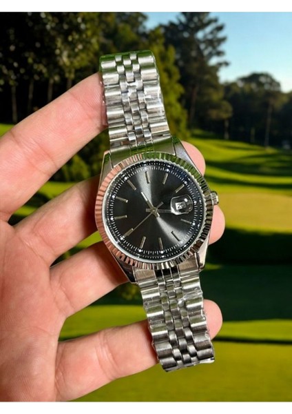 Göz Alıcı Unisex Kol Saatleriyle Her Anı Ölümsüzleştirin fırsatları