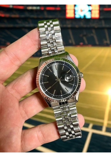 Göz Alıcı Unisex Kol Saatleriyle Her Anı Ölümsüzleştirin indirimleri