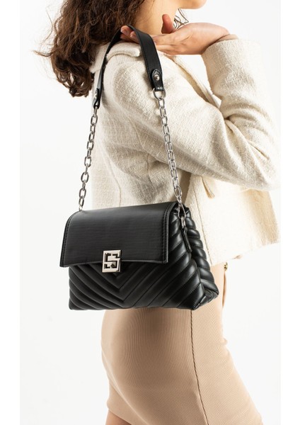 Asel Çanta,şık Tasarımlı siyah Kadın Orta Boy Çapraz Çanta ,nakış ve Kapak Detaylı Omuz Çantası modelleri