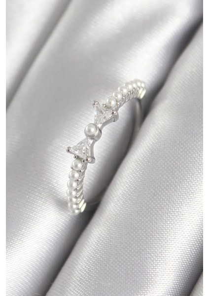 bulurum pirinç gümüş renk zirkon taşlı kurdele model ınci detay kadın yüzük