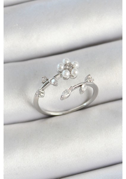 bulurum pirinç ınci detaylı papatya figürlü zirkon taşlı gümüş renk ayarlanabilir kadın yüzük