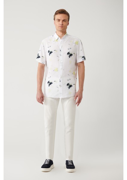 Erkek Beyaz%100 Viskon Alttan Britli Yaka Baskılı Viskon Regular Fit Gömlek A41Y2180