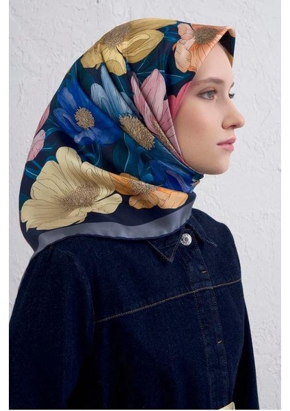 2025 Desenli Saf Ipek Twill Eşarp 9403-54 fırsatları