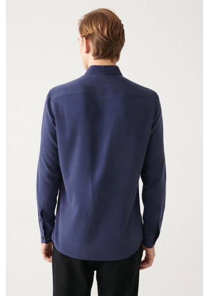 Erkek Lacivert Düğmeli Yaka Keten Karışımlı Slim Fit Gömlek B002001