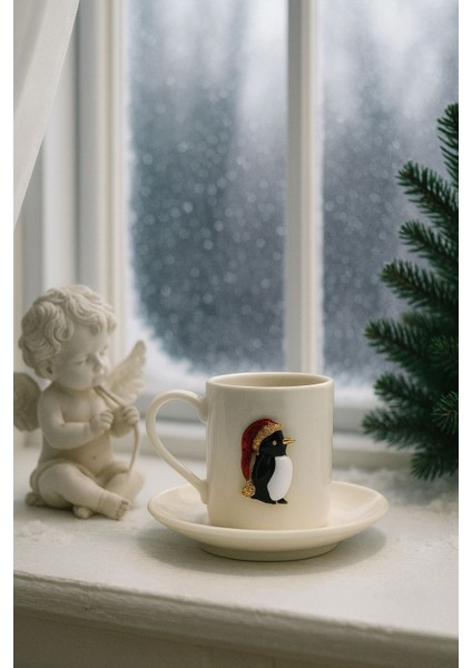 Yeni Yıl Özel 2'li Porselen Kupa Fincan Takımı | Altın Penguen Detaylı Altlıklı modelleri