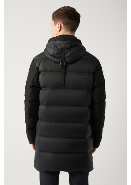 Erkek Siyah Çıkma Kapüşonlu Kuş Tüyü Dolgulu Su İtici Kumaşlı Mont A32Y6044