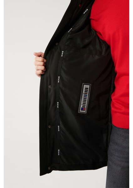 Erkek Siyah Çıkma Kapüşonlu Kuş Tüyü Dolgulu Su İtici Kumaşlı Mont A32Y6044