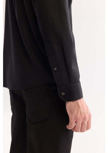 Erkek Siyah Düğmeli Yaka Pamuklu Soft Touch Regular Fit Gömlek B002036