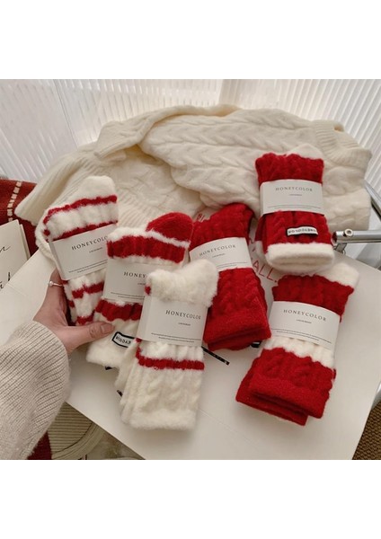 Isıtmalı Kadife Kırmızı Çorap (Yurt Dışından) modelleri