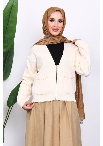 Krem Çift Cepli Fermuarlı Triko Hırka