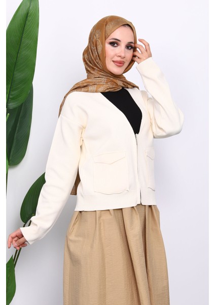 Krem Çift Cepli Fermuarlı Triko Hırka modelleri