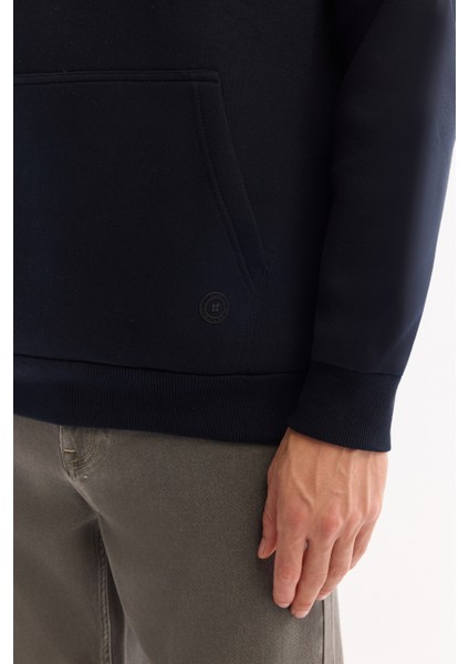 Erkek Lacivert Şardonlu Kumaş Bisiklet Yaka Basic Sweatshirt E001018