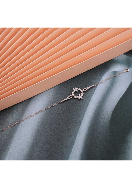 925 Ayar Gümüş Rose Beyaz Çiçek Kadın Bileklik T7993 (800800) fiyatları