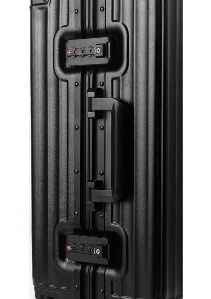 Erkek Siyah Polipropilen Laptop Bölmeli USB Sarj Özellikli Küçük Boy Bavul B008109