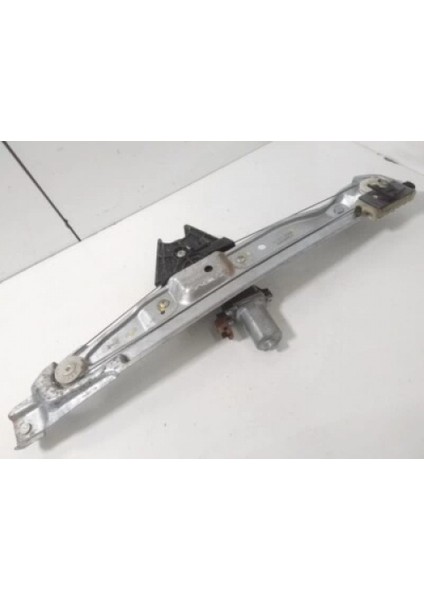 Dacia Sandero Sol Arka Cam Krikosu (Orijinal Ürün Natural Kutu) Oem No (827210075R)