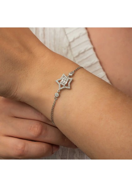 Gümüş Baget Taşlı Yıldız Kadın Bileklik