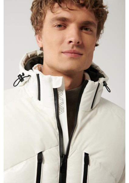 Erkek Beyaz Su İtici Kumaşlı Çıkma Kapüşonlu Şişme Mont A32Y6014