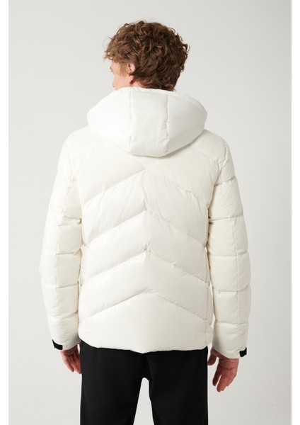 Erkek Beyaz Su İtici Kumaşlı Çıkma Kapüşonlu Şişme Mont A32Y6014