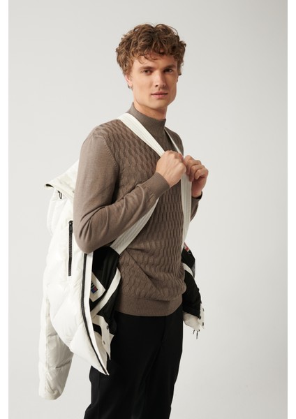 Erkek Beyaz Su İtici Kumaşlı Çıkma Kapüşonlu Şişme Mont A32Y6014