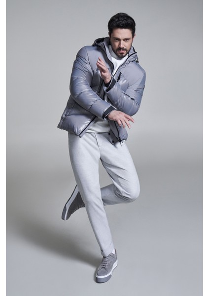 Erkek Gri Su İtici Kumaşlı Çıkma Kapüşonlu Şişme Mont A32Y6014