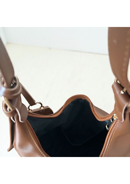 Askısı Toka Detaylı Minik Cüzdanlı Kadın Omuz Çanta modelleri