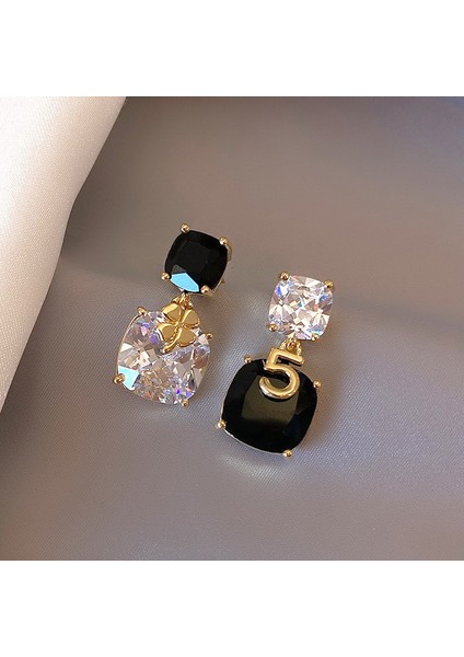 Kadın Sonbahar-Kış Asimetrik Moda Küpeler (Yurt Dışından)