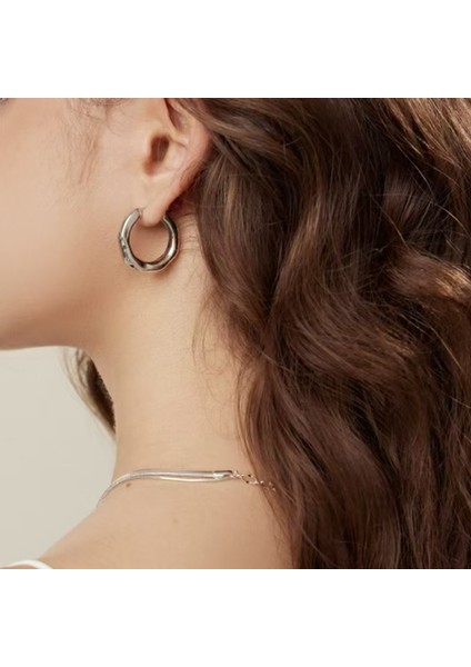 Sade ve Çok Uyumlu Küpeler (Yurt Dışından) modelleri